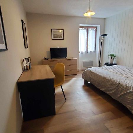 Studio bleu tout équipé avec wifi Le Creusot Extérieur photo