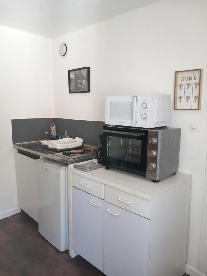 Studio bleu tout équipé avec wifi Le Creusot Extérieur photo