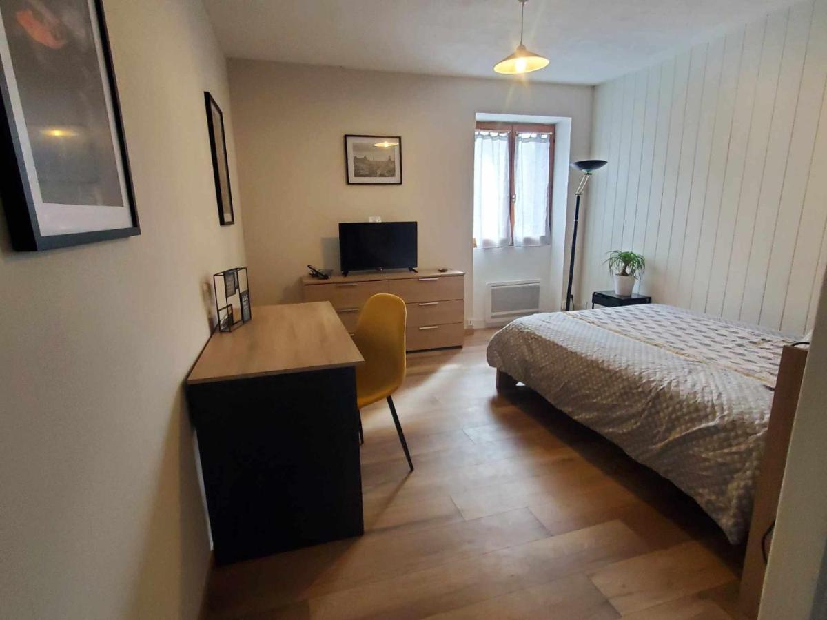 Studio bleu tout équipé avec wifi Le Creusot Extérieur photo